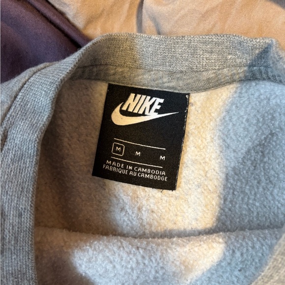 Nike crewneck - Picture 2 of 2